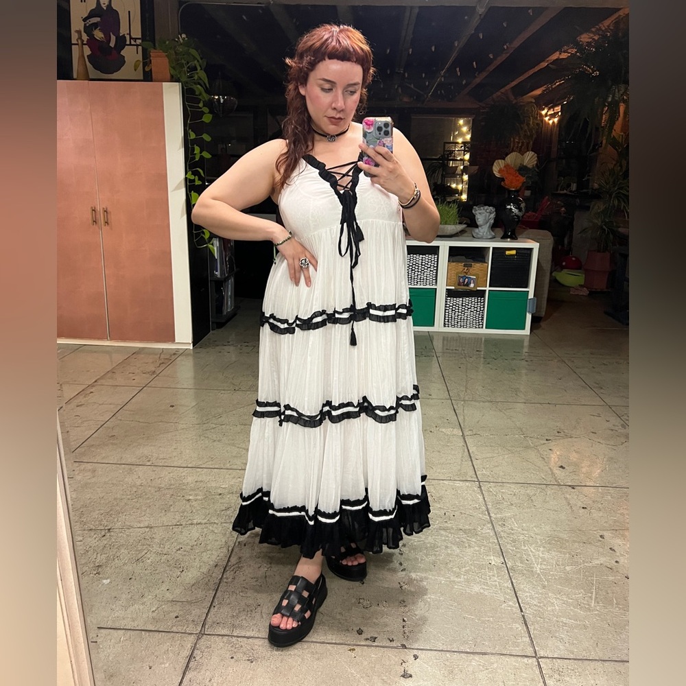 382B. White and Black Cotton Midi Dress